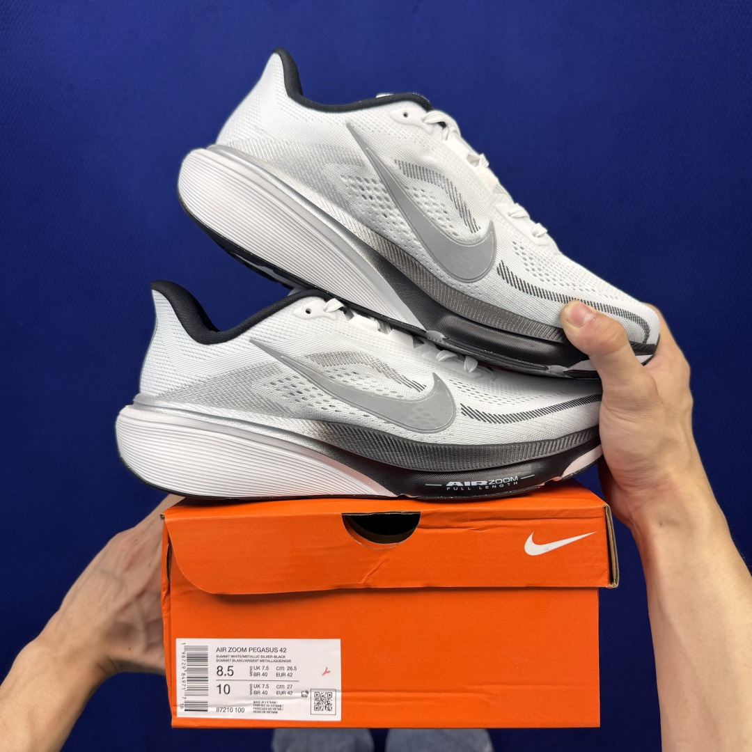 马拉松登月系列 YZ纯原1:1品质! Nike Air Zoom Pegasus 42代黑白 超高清洁度! 第2色:黑白 马拉松登月系列 YZ纯原1:1品质! Nike Air Zoom Pegasus 42代黑白 超高清洁度! 第2色:黑白