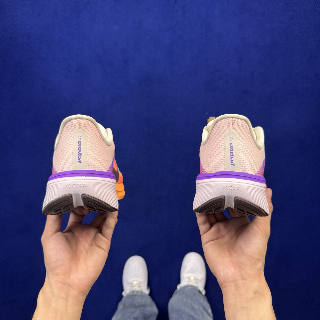 马拉松登月系列 YZ纯原1:1品质! Nike Air Zoom Pegasus 42代黑白 超高清洁度! 第3色:粉橙 马拉松登月系列 YZ纯原1:1品质! Nike Air Zoom Pegasus 42代黑白 超高清洁度! 第3色:粉橙