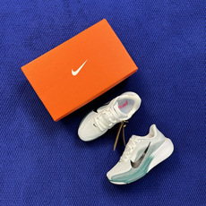 马拉松登月系列 YZ纯原1:1品质! Nike Air Zoom Pegasus 42代黑白 超高清洁度! 第6色:淡绿 马拉松登月系列 YZ纯原1:1品质! Nike Air Zoom Pegasus 42代黑白 超高清洁度! 第6色:淡绿