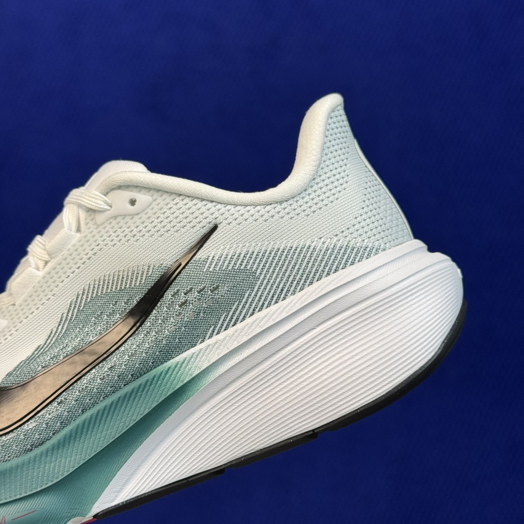 马拉松登月系列 YZ纯原1:1品质! Nike Air Zoom Pegasus 42代黑白 超高清洁度! 第6色:淡绿 马拉松登月系列 YZ纯原1:1品质! Nike Air Zoom Pegasus 42代黑白 超高清洁度! 第6色:淡绿