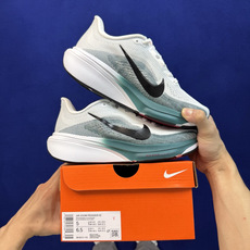 马拉松登月系列 YZ纯原1:1品质! Nike Air Zoom Pegasus 42代黑白 超高清洁度! 第6色:淡绿 马拉松登月系列 YZ纯原1:1品质! Nike Air Zoom Pegasus 42代黑白 超高清洁度! 第6色:淡绿