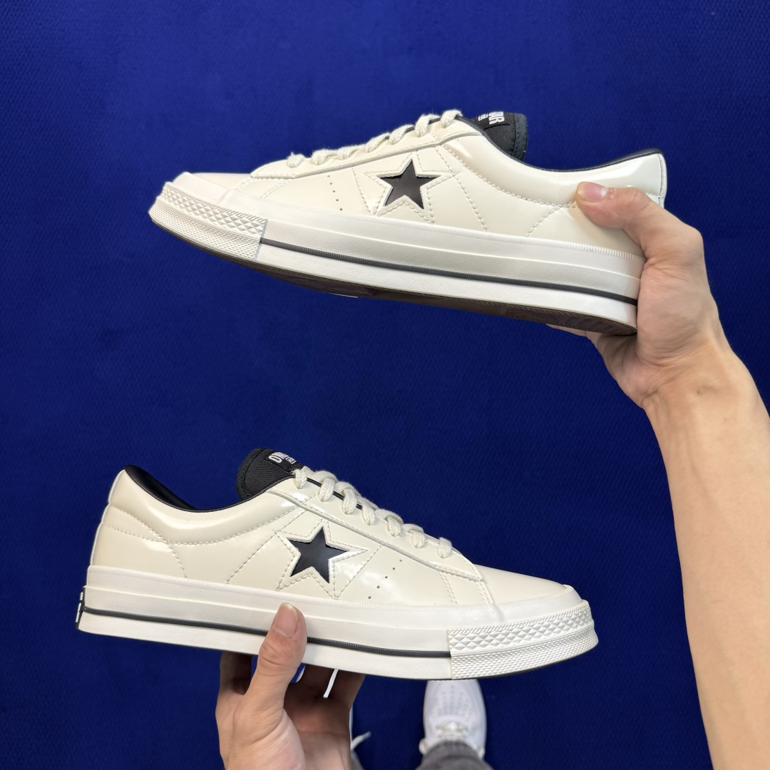 虎扑版‼️ 匡威OneStar星星鞋 光面皮白色 Converse One Star Ox 帆布休闲板鞋 C 行业一线头 虎扑版‼️ 匡威OneStar星星鞋 光面皮白色 Converse One Star Ox 帆布休闲板鞋 C 行业一线头