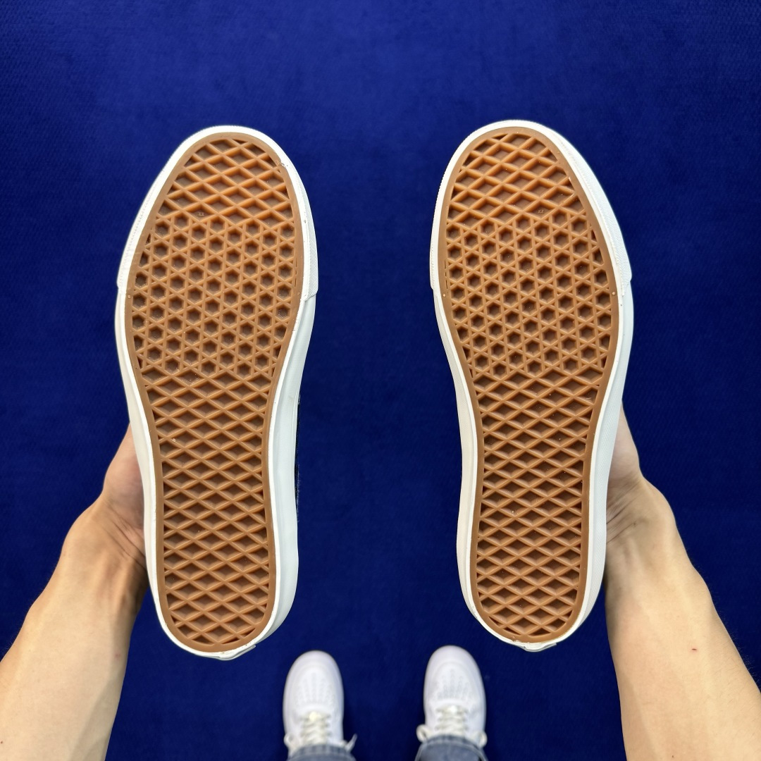 虎扑版!Vans Old Skool 低帮 164V 纯原级别外贸订单!万斯经典 硫化帆布板鞋 正品海鸥线 鞋头包边完美 虎扑版!Vans Old Skool 低帮 164V 纯原级别外贸订单!万斯经典 硫化帆布板鞋 正品海鸥线 鞋头包边完美