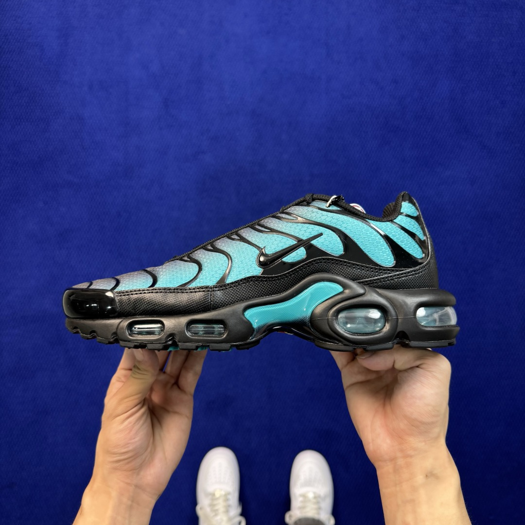 外贸私域爆款!Nike Air Max Plus 低帮TN气垫跑鞋 大厂纯原高品!maxplus 第2色:黑绿 货号:D 外贸私域爆款!Nike Air Max Plus 低帮TN气垫跑鞋 大厂纯原高品!maxplus 第2色:黑绿 货号:D