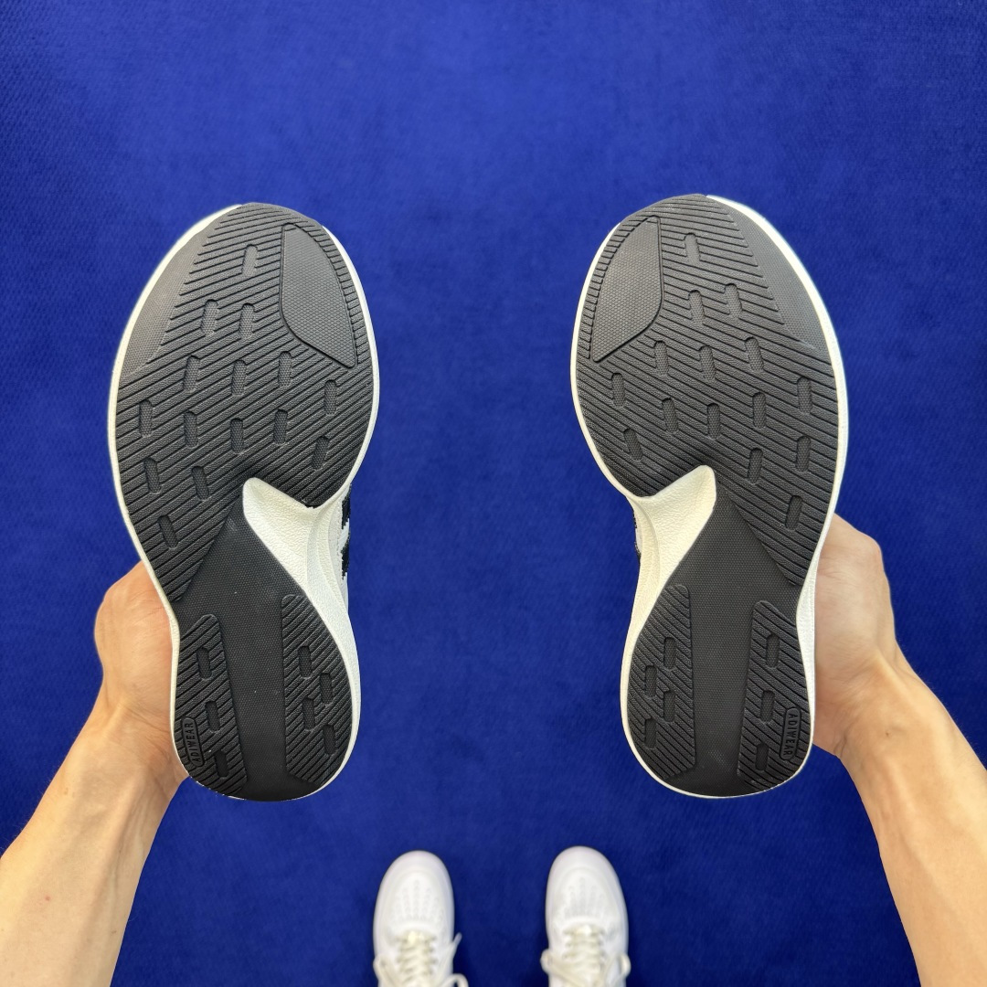 阿迪休闲鞋 adidas originals SL 72 第1色:黑灰 货号：KK3074 尺码：35.5-45带半码
