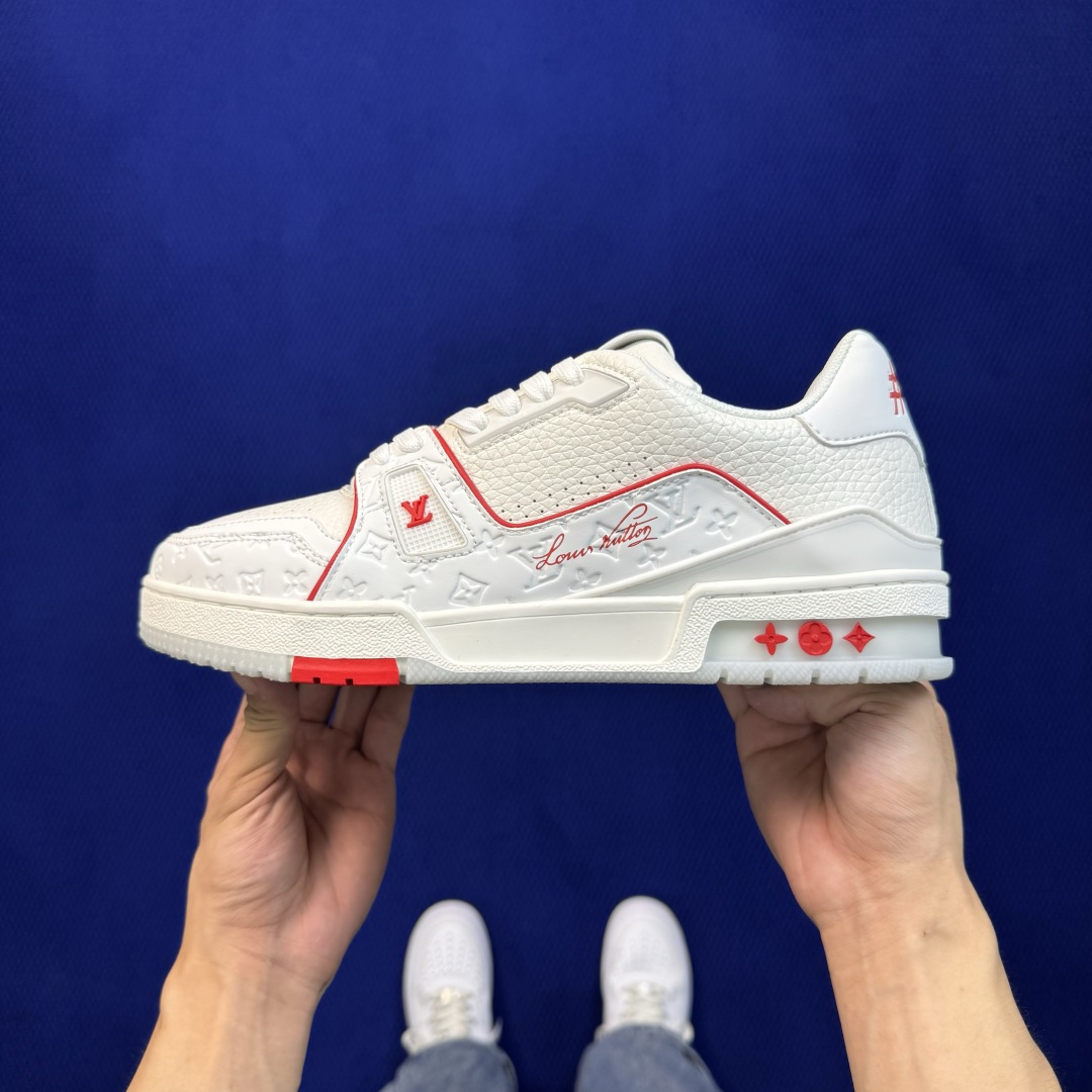 超级性价比！长期现货，第30色：白红邮轮🛳️ LOUIS VUITTON Trainer 飞机盒全套包装、头层皮、空胶工