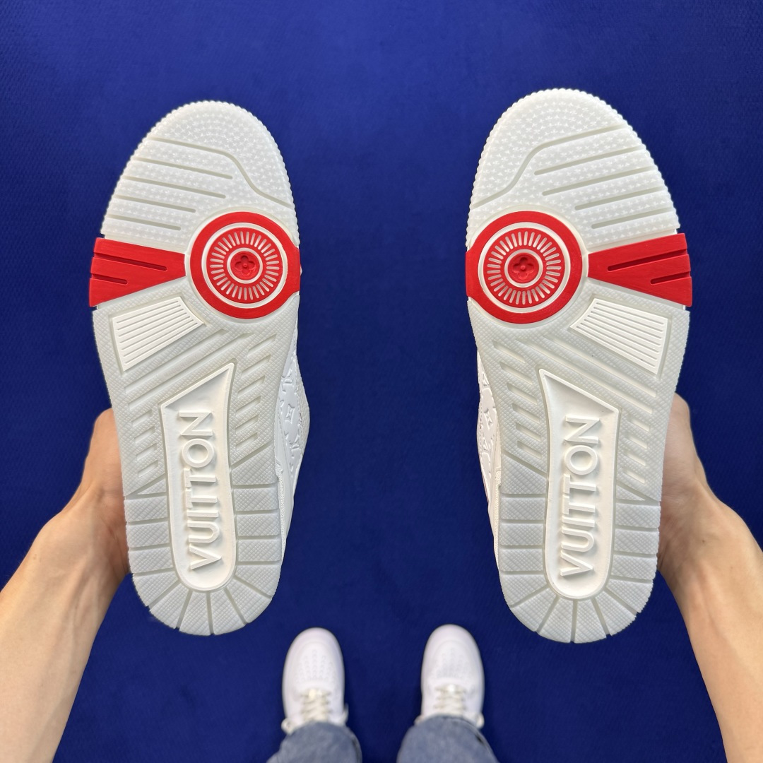 超级性价比！长期现货，第30色：白红邮轮🛳️ LOUIS VUITTON Trainer 飞机盒全套包装、头层皮、空胶工