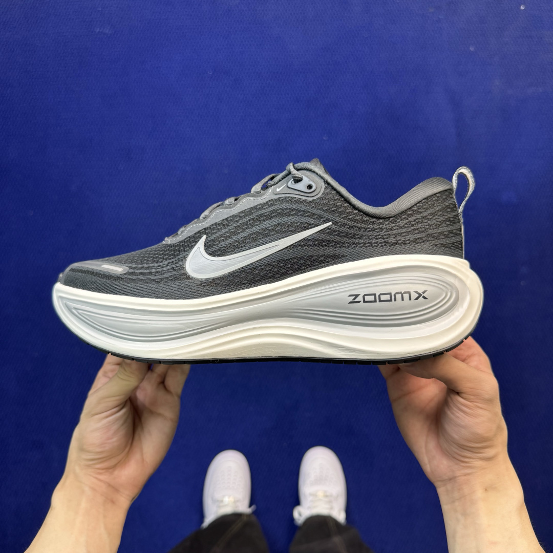 福利特价‼️ Nike Vomero Plus 低帮 ZOOMX 马拉松跑步鞋16色 缓震表现出色,脚感Q弹! 福利特价‼️ Nike Vomero Plus 低帮 ZOOMX 马拉松跑步鞋16色 缓震表现出色,脚感Q弹!