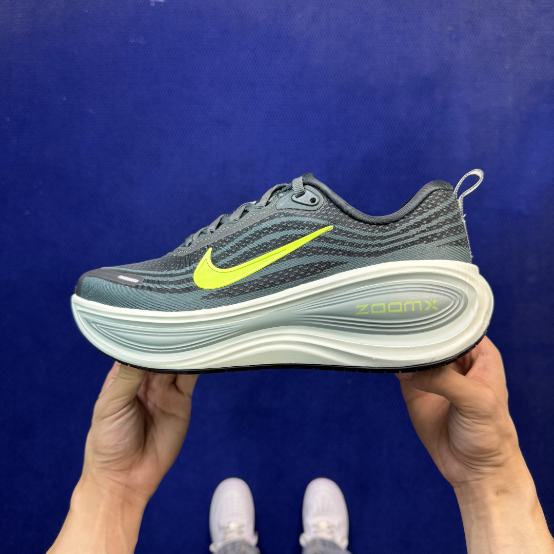 福利特价‼️ Nike Vomero Plus 低帮 ZOOMX 马拉松跑步鞋16色 缓震表现出色,脚感Q弹! 福利特价‼️ Nike Vomero Plus 低帮 ZOOMX 马拉松跑步鞋16色 缓震表现出色,脚感Q弹!