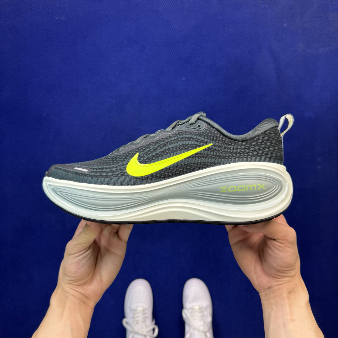 福利特价‼️ Nike Vomero Plus 低帮 ZOOMX 马拉松跑步鞋16色 缓震表现出色,脚感Q弹! 福利特价‼️ Nike Vomero Plus 低帮 ZOOMX 马拉松跑步鞋16色 缓震表现出色,脚感Q弹!