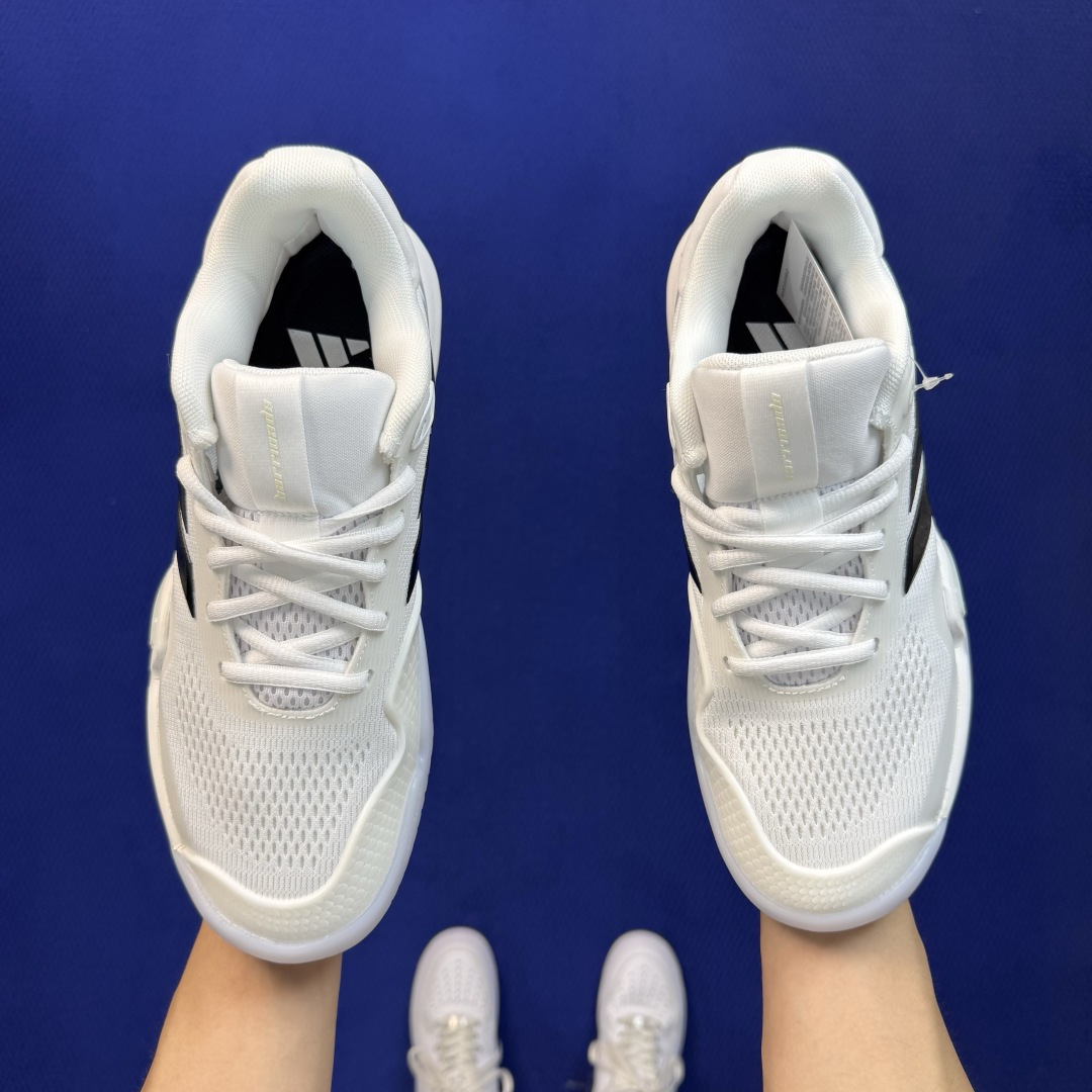 adidas BARRICADE 14 M 专业网球鞋 第1色:白色 货号：KI3438 王欣瑜同款战靴，主打侧向支撑与