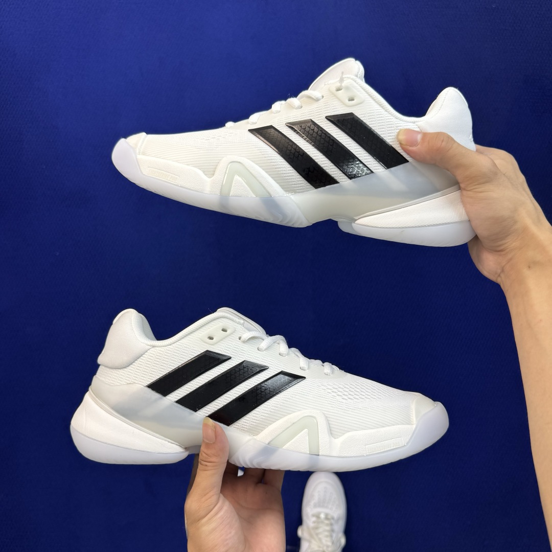 adidas BARRICADE 14 M 专业网球鞋 第1色:白色 货号：KI3438 王欣瑜同款战靴，主打侧向支撑与