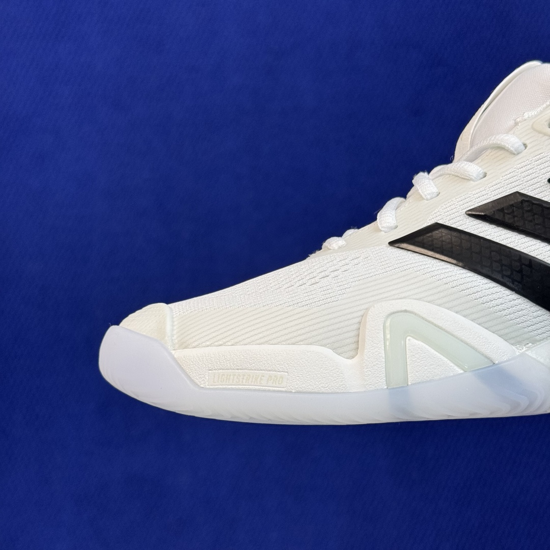 adidas BARRICADE 14 M 专业网球鞋 第1色:白色 货号：KI3438 王欣瑜同款战靴，主打侧向支撑与