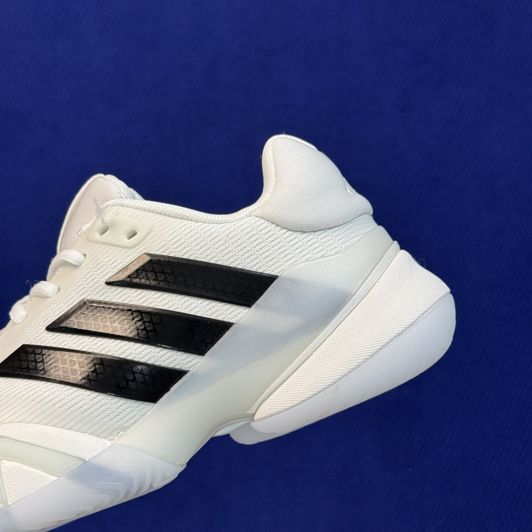 adidas BARRICADE 14 M 专业网球鞋 第1色:白色 货号：KI3438 王欣瑜同款战靴，主打侧向支撑与