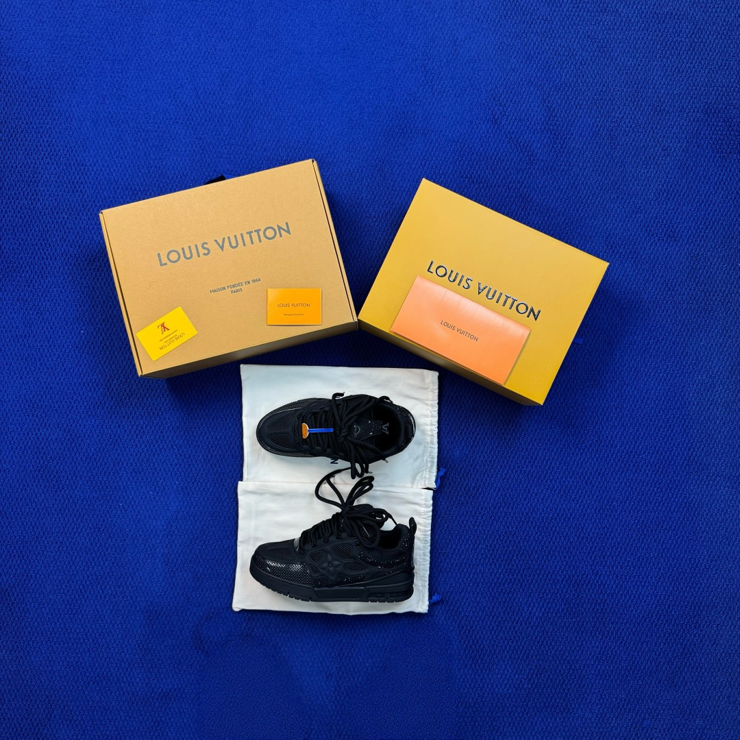 超级性价比！长期现货，第10色：黑武士 LOUIS VUITTON Skate 四叶草🍀花瓣LV滑板鞋 飞机盒全套包装、