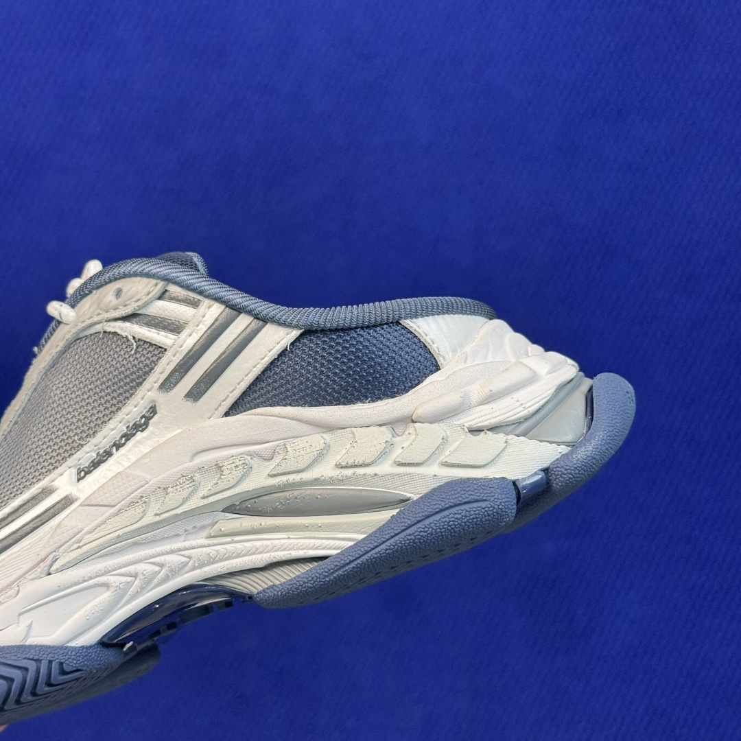 Balenciaga巴黎世家 Triple S .2 灰蓝色 货号： WTSM0 6800 4400 尺码：35 36 