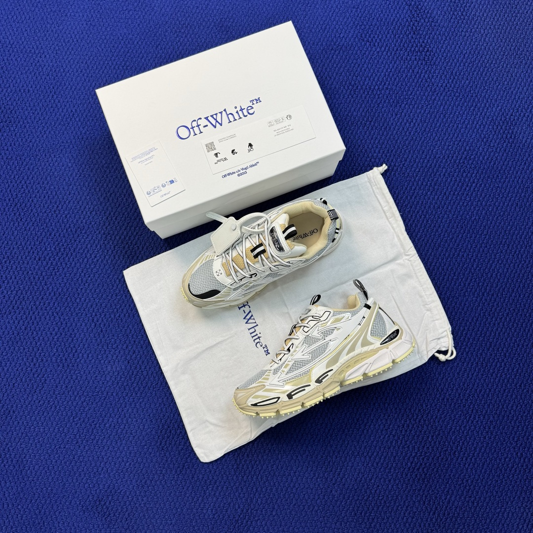主推优势私 OW解构休闲跑鞋/复古老爹鞋 第71色：米黄色 OFF-WHITE Be Right Back 工艺很复杂！