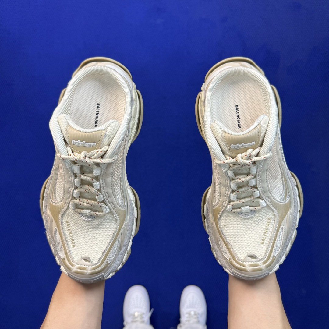 Balenciaga巴黎世家 Triple S .2 棕色 货号： WTSM0 9900 尺码：35 36 37 38 