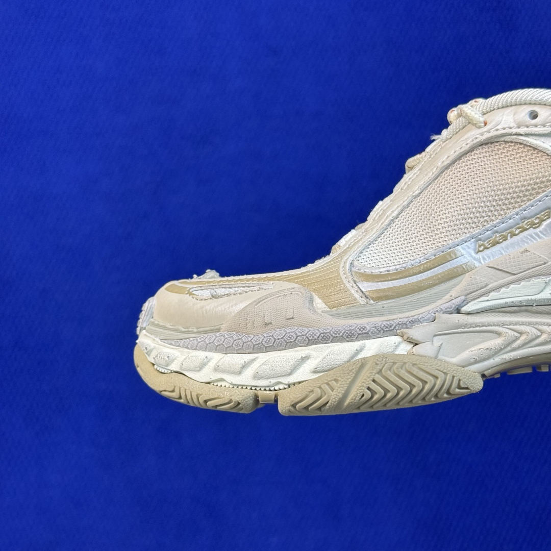 Balenciaga巴黎世家 Triple S .2 棕色 货号： WTSM0 9900 尺码：35 36 37 38 