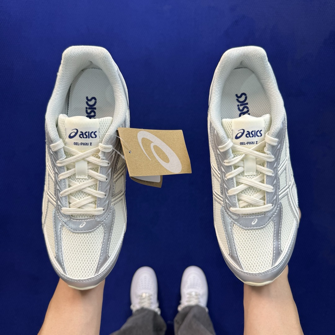 亚瑟士 ASICS GEL-PHAI Z 薄底休闲鞋 第1色:银白 货号：1203B126-100 尺码：36 37 3