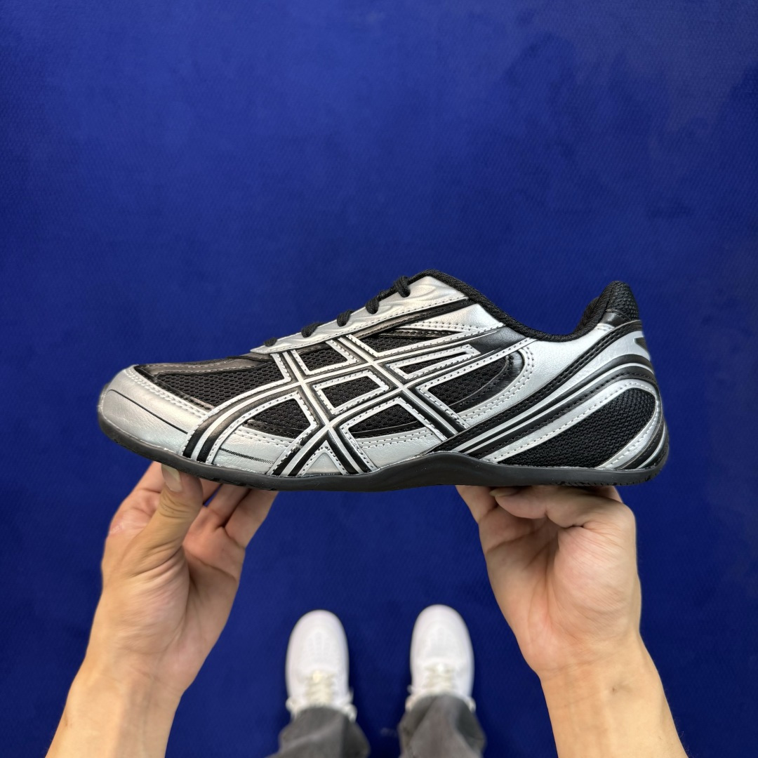 亚瑟士 ASICS GEL-PHAI Z 薄底休闲鞋 第2色:银黑 货号：1203B126-001 尺码：36 37 3