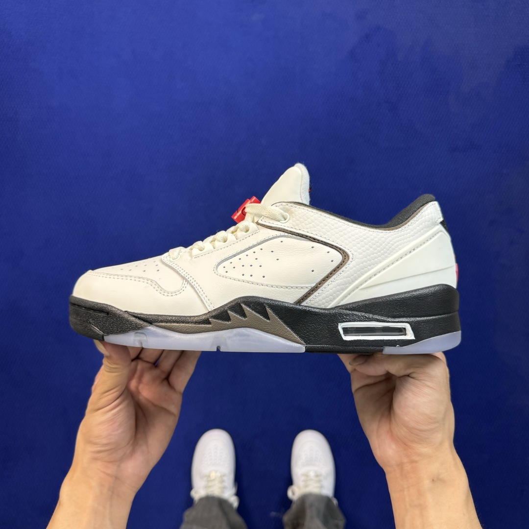 Air Jordan Sixty Plus 低帮复古篮球鞋 aj5低帮番外篇 第1色:米白 货号：IH2047-005 