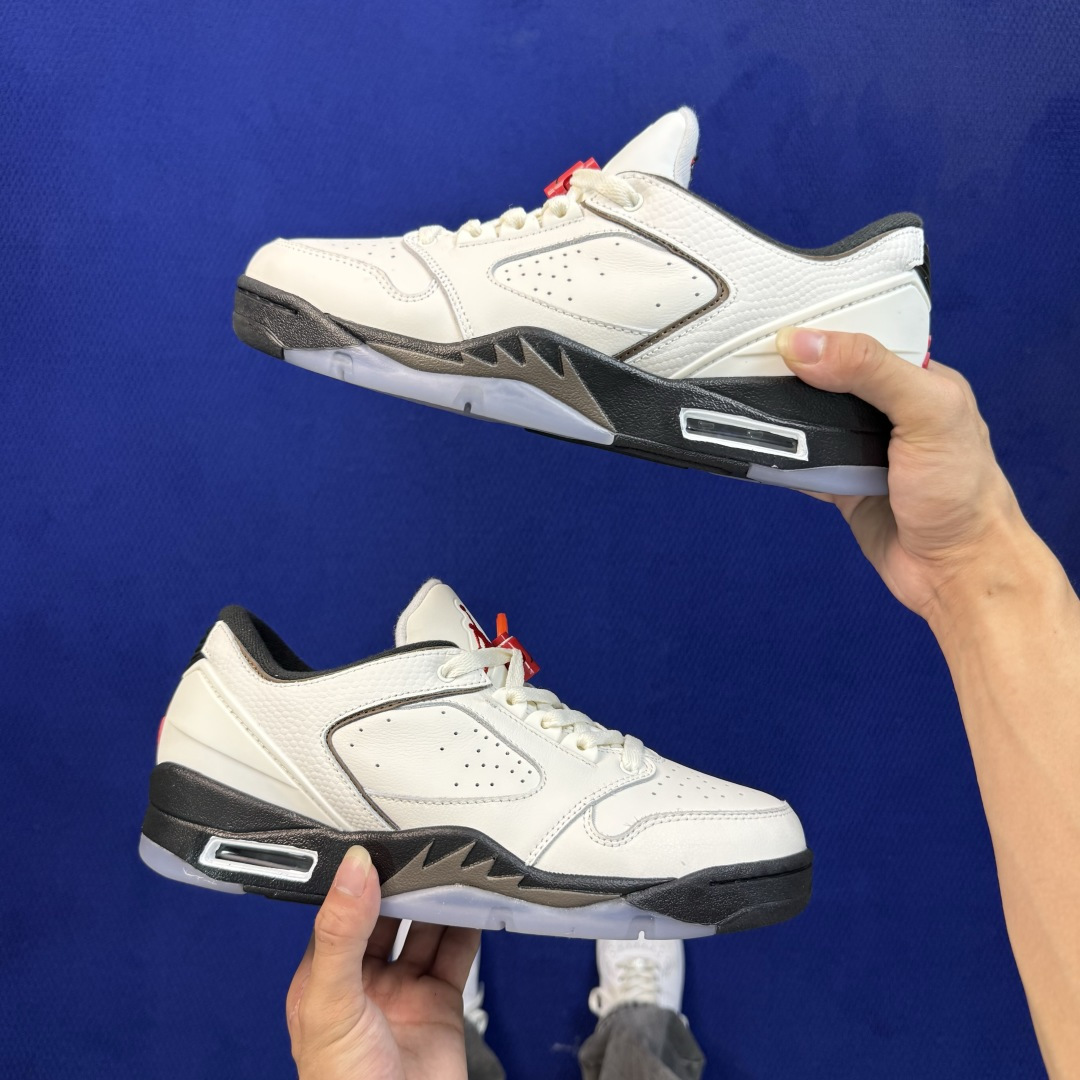 Air Jordan Sixty Plus 低帮复古篮球鞋 aj5低帮番外篇 第1色:米白 货号:IH2047-005 Air Jordan Sixty Plus 低帮复古篮球鞋 aj5低帮番外篇 第1色:米白 货号:IH2047-005