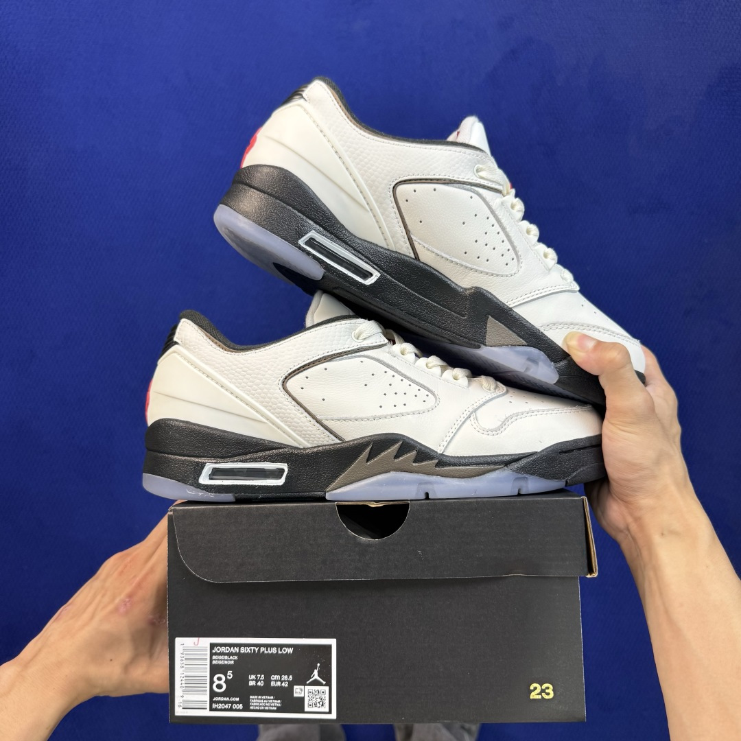 Air Jordan Sixty Plus 低帮复古篮球鞋 aj5低帮番外篇 第1色:米白 货号:IH2047-005 Air Jordan Sixty Plus 低帮复古篮球鞋 aj5低帮番外篇 第1色:米白 货号:IH2047-005