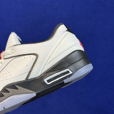 Air Jordan Sixty Plus 低帮复古篮球鞋 aj5低帮番外篇 第1色:米白 货号:IH2047-005 Air Jordan Sixty Plus 低帮复古篮球鞋 aj5低帮番外篇 第1色:米白 货号:IH2047-005
