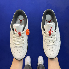 Air Jordan Sixty Plus 低帮复古篮球鞋 aj5低帮番外篇 第1色:米白 货号:IH2047-005 Air Jordan Sixty Plus 低帮复古篮球鞋 aj5低帮番外篇 第1色:米白 货号:IH2047-005