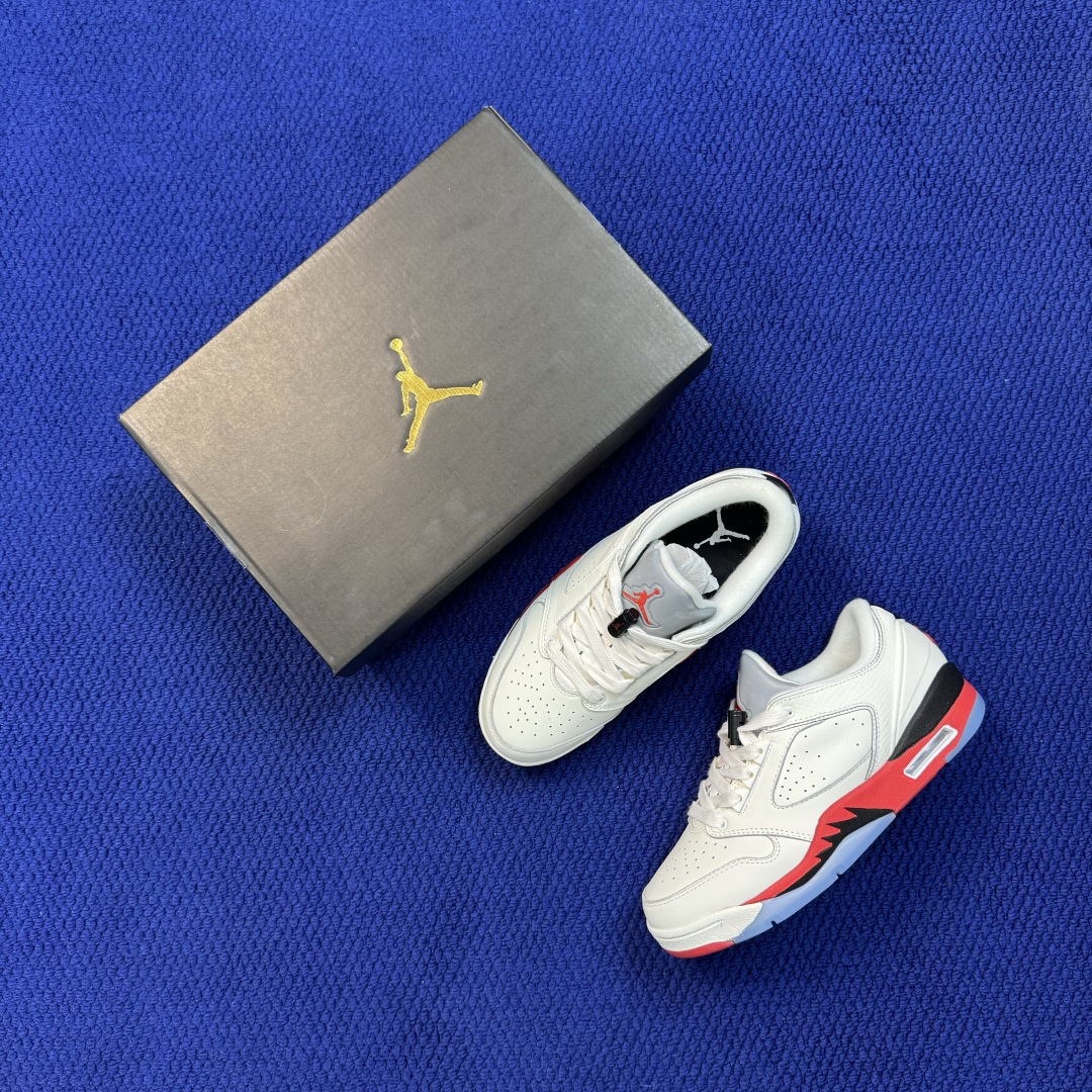 Air Jordan Sixty Plus 低帮复古篮球鞋 aj5低帮番外篇 第2色:白红 货号:IH2047-100 Air Jordan Sixty Plus 低帮复古篮球鞋 aj5低帮番外篇 第2色:白红 货号:IH2047-100