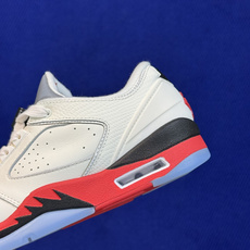 Air Jordan Sixty Plus 低帮复古篮球鞋 aj5低帮番外篇 第2色:白红 货号:IH2047-100 Air Jordan Sixty Plus 低帮复古篮球鞋 aj5低帮番外篇 第2色:白红 货号:IH2047-100