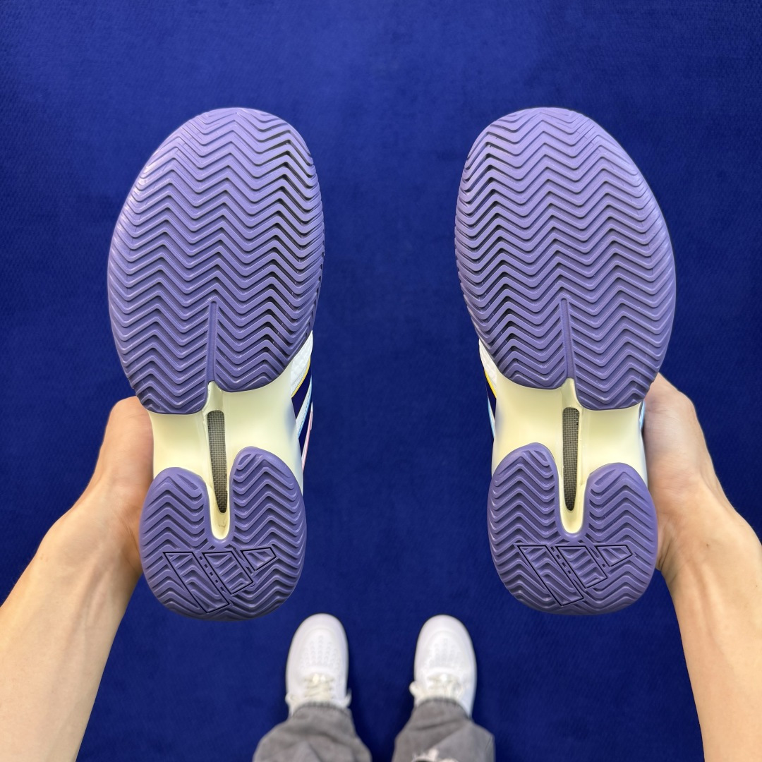 adidas BARRICADE 14 M 专业网球鞋 第7色:白色多彩 货号：KK3854 王欣瑜同款战靴，主打侧向支