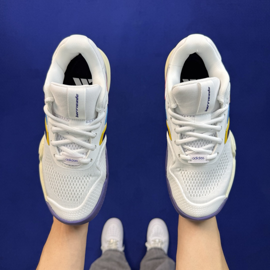 adidas BARRICADE 14 M 专业网球鞋 第7色:白色多彩 货号：KK3854 王欣瑜同款战靴，主打侧向支