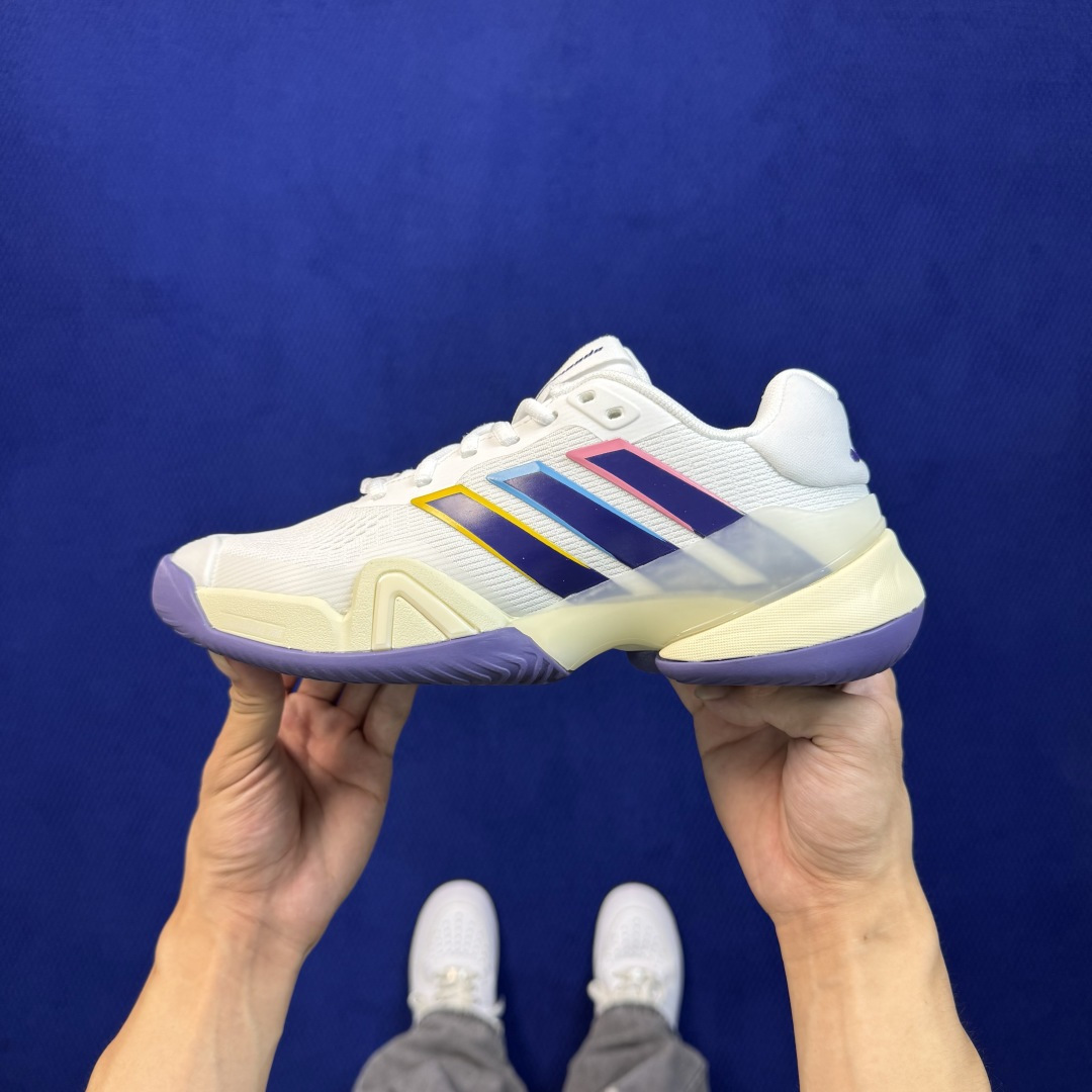 adidas BARRICADE 14 M 专业网球鞋 第7色:白色多彩 货号：KK3854 王欣瑜同款战靴，主打侧向支