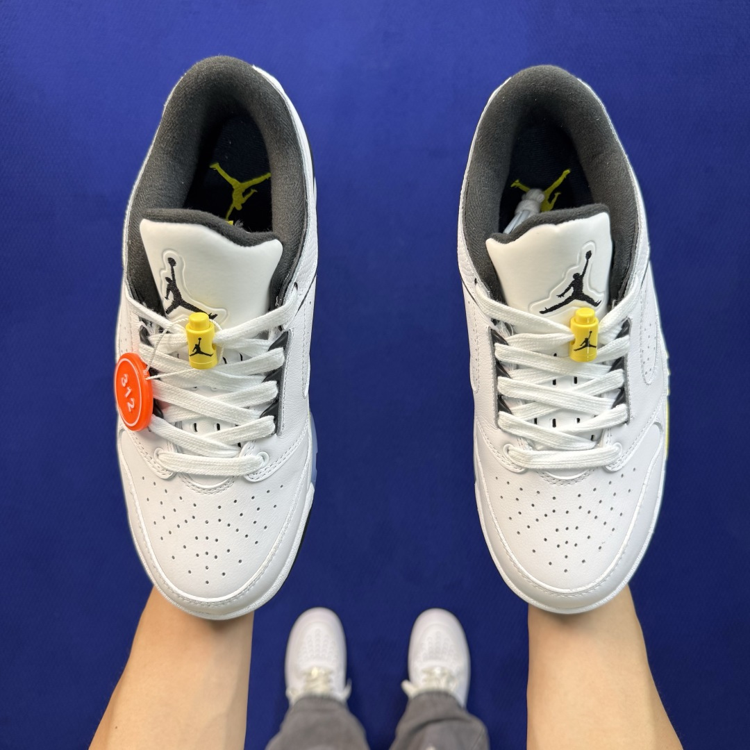Air Jordan Sixty Plus 低帮复古篮球鞋 aj5低帮番外篇 第3色:黑白黄 货号：IO1866-103