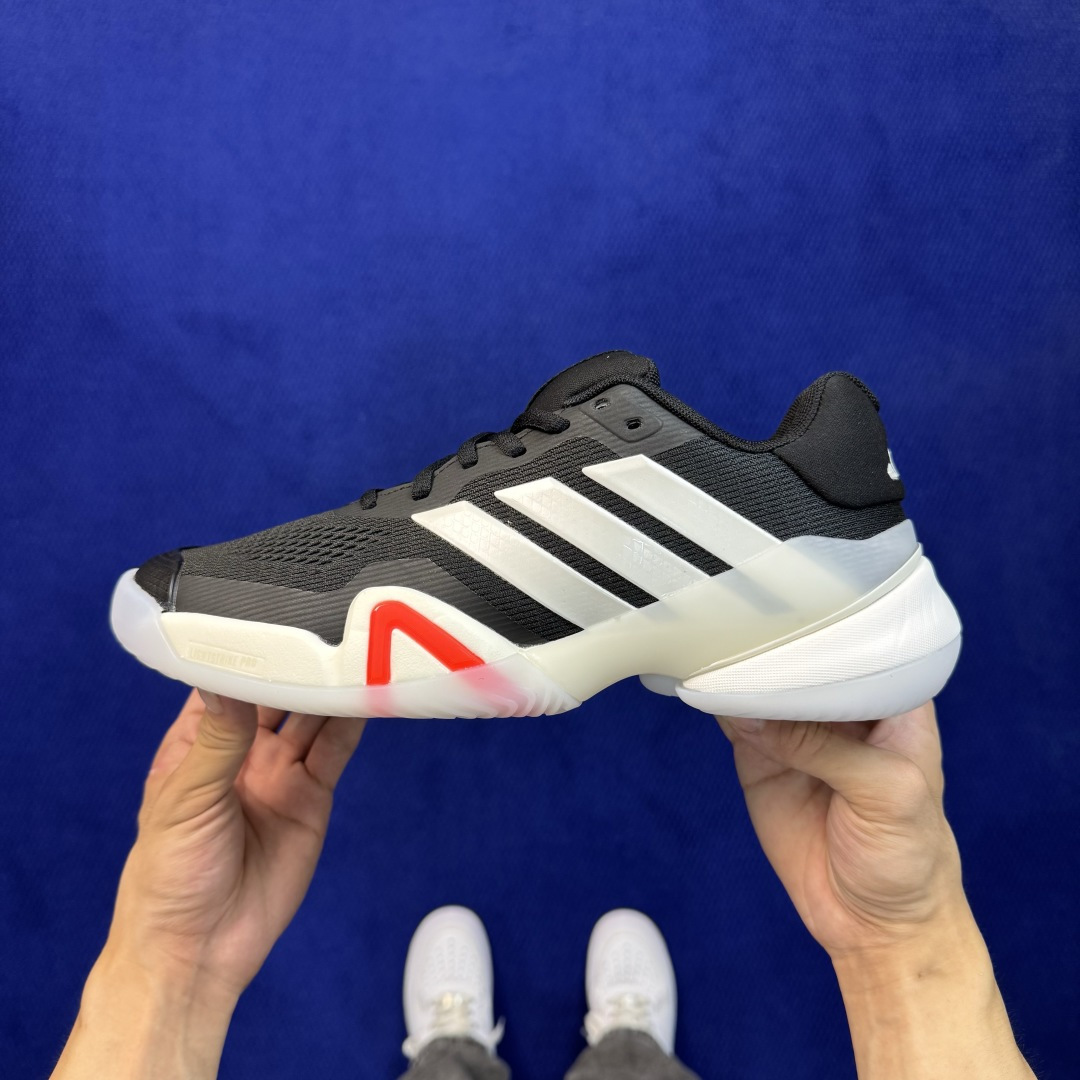 adidas BARRICADE 14 M 专业网球鞋 第10色:黑白 货号：JR1741 王欣瑜同款战靴，主打侧向支撑