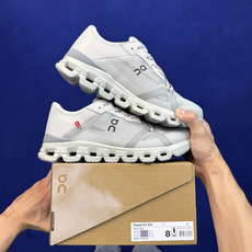 到货更早更稳!On昂跑 Clound X4 综合训练跑步鞋 第30色:白灰 货号:3WF 大厂出品,品质稳价格优! 尺码 到货更早更稳!On昂跑 Clound X4 综合训练跑步鞋 第30色:白灰 货号:3WF 大厂出品,品质稳价格优! 尺码