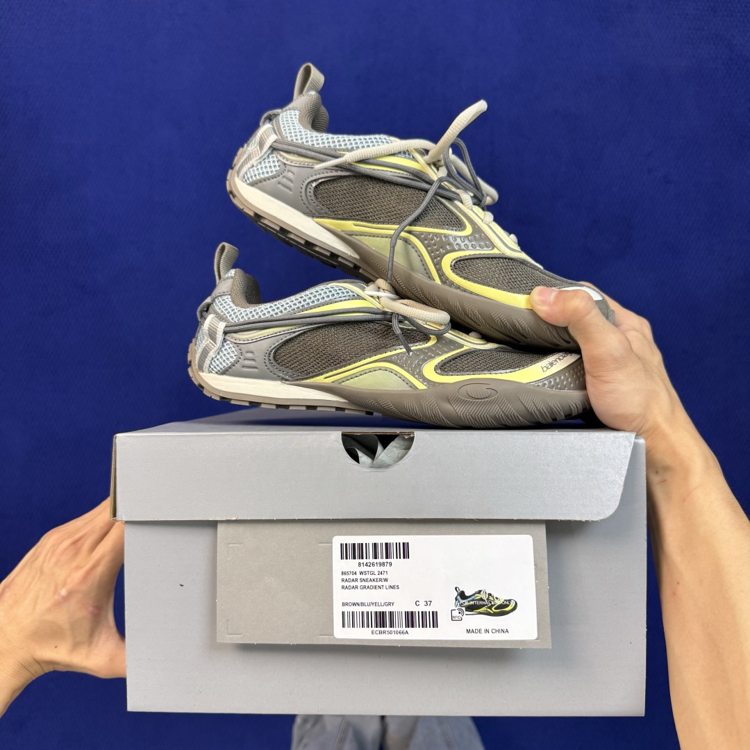 Balenciaga巴黎世家 25代Radar 圆头系带 做旧效果 低帮 生活休闲鞋 棕黄 货号： WSTGL 2471