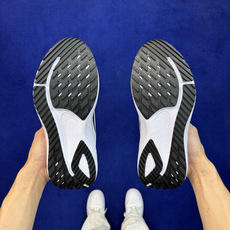 Nike Quest 7 网布透气 低帮跑步鞋 大厂纯原,1:1顶级品质! DY第3色:白黑 货号:IM6368-101 Nike Quest 7 网布透气 低帮跑步鞋 大厂纯原,1:1顶级品质! DY第3色:白黑 货号:IM6368-101