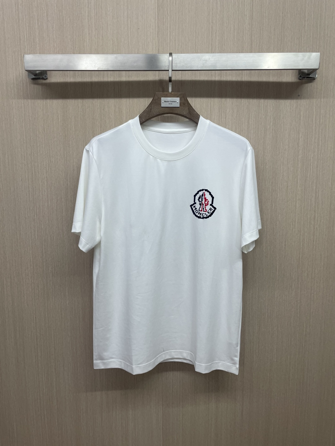 Футболка Moncler с пиксельным логотипом