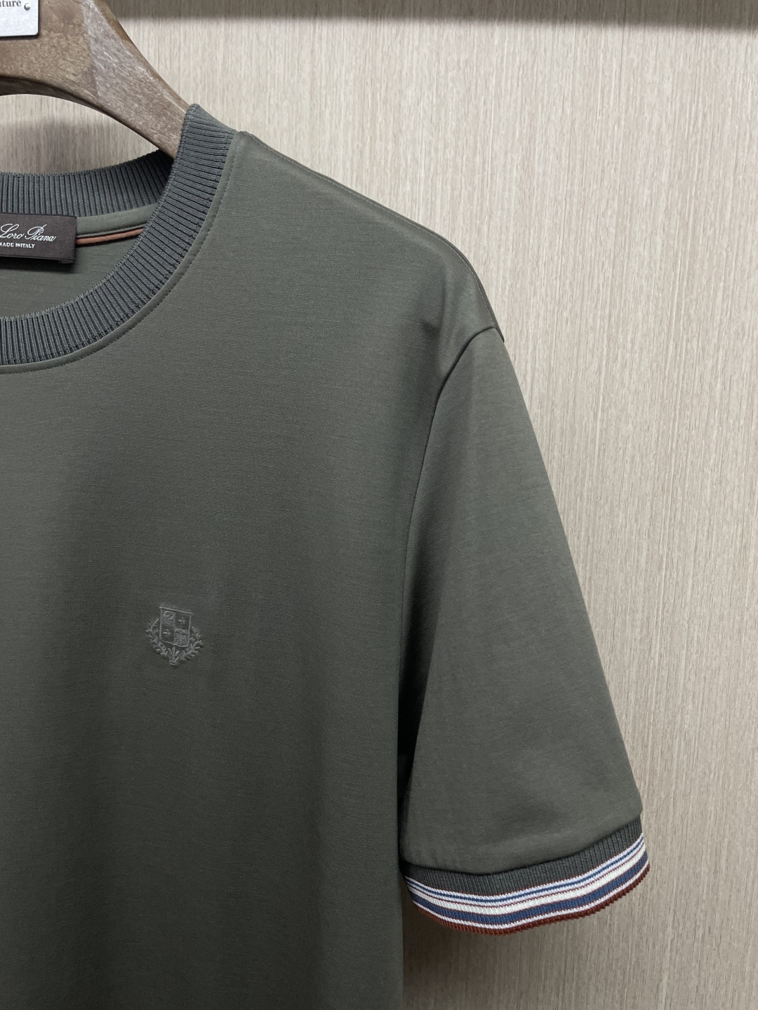 Мужская футболка Loro Piana из микса модала и хлопка с контрастными манжетами