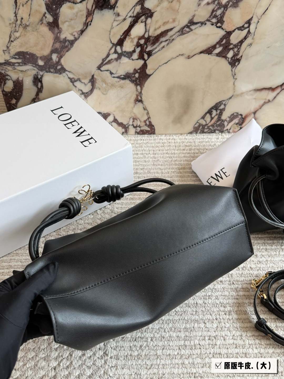 LOEWE väska, box i koskinn — photo 7