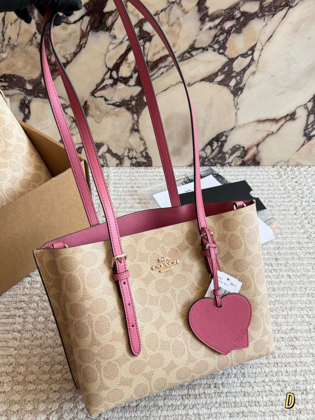 Coach Mollie 25 bolso de mano rosa peonía 🌸 Coach Mollie 25 bolso de mano rosa peonía, lona clásica con logotipo + rib…