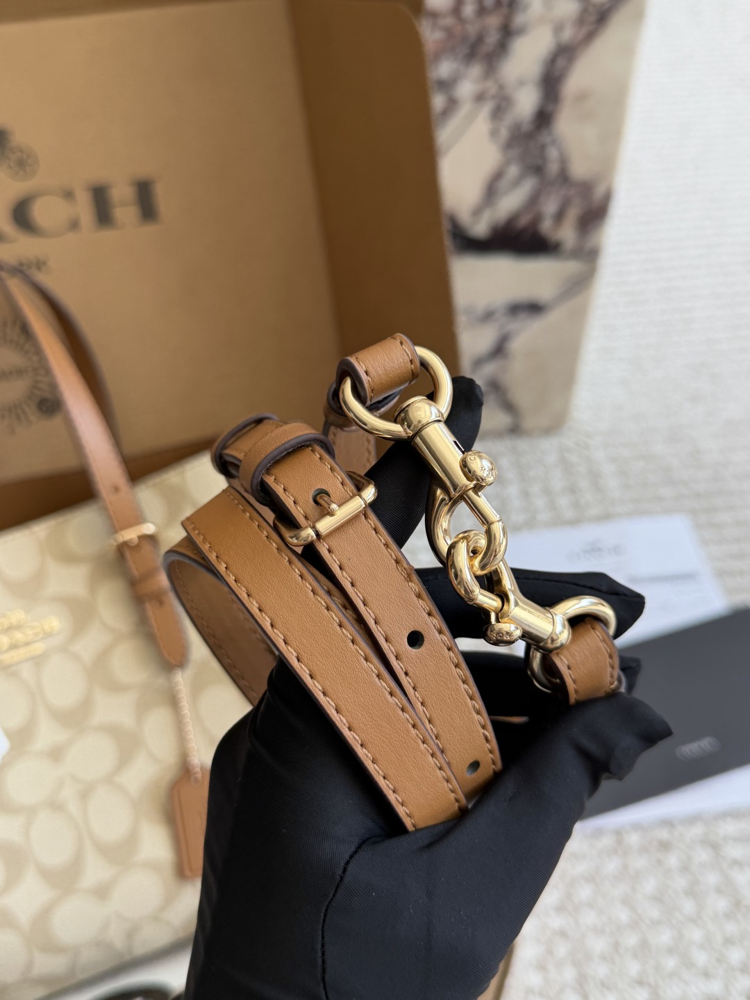 Con caja size: 25*22cm C nuevo pequeño tote divino Mollie tote25, realmente me encanta este diseño, tamaño compacto y c…