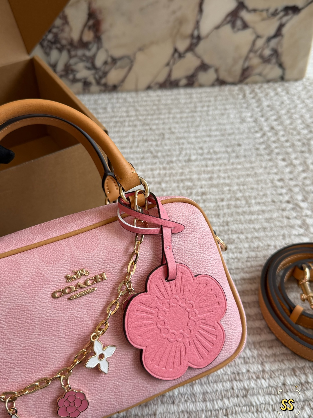 Con caja size: 20*12cm C bolso cámara, ¡capacidad satisfactoria! ¡Muy práctico! Busca 🔍 coach bolso cámara