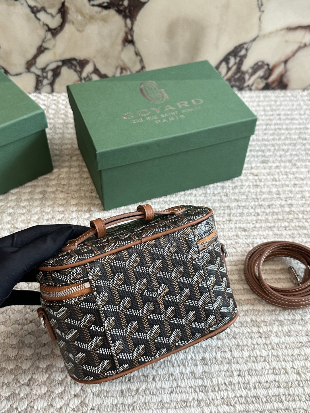 Dimensioni della borsa Goyard: 18 x 12 cm — photo 7