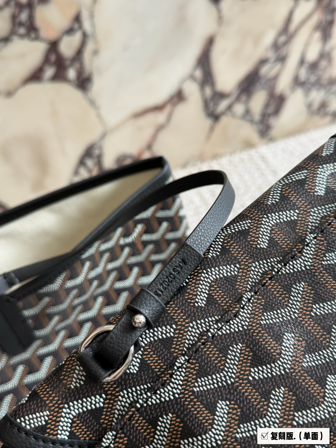 Version réplique du sac Goyard avec boîte — photo 4