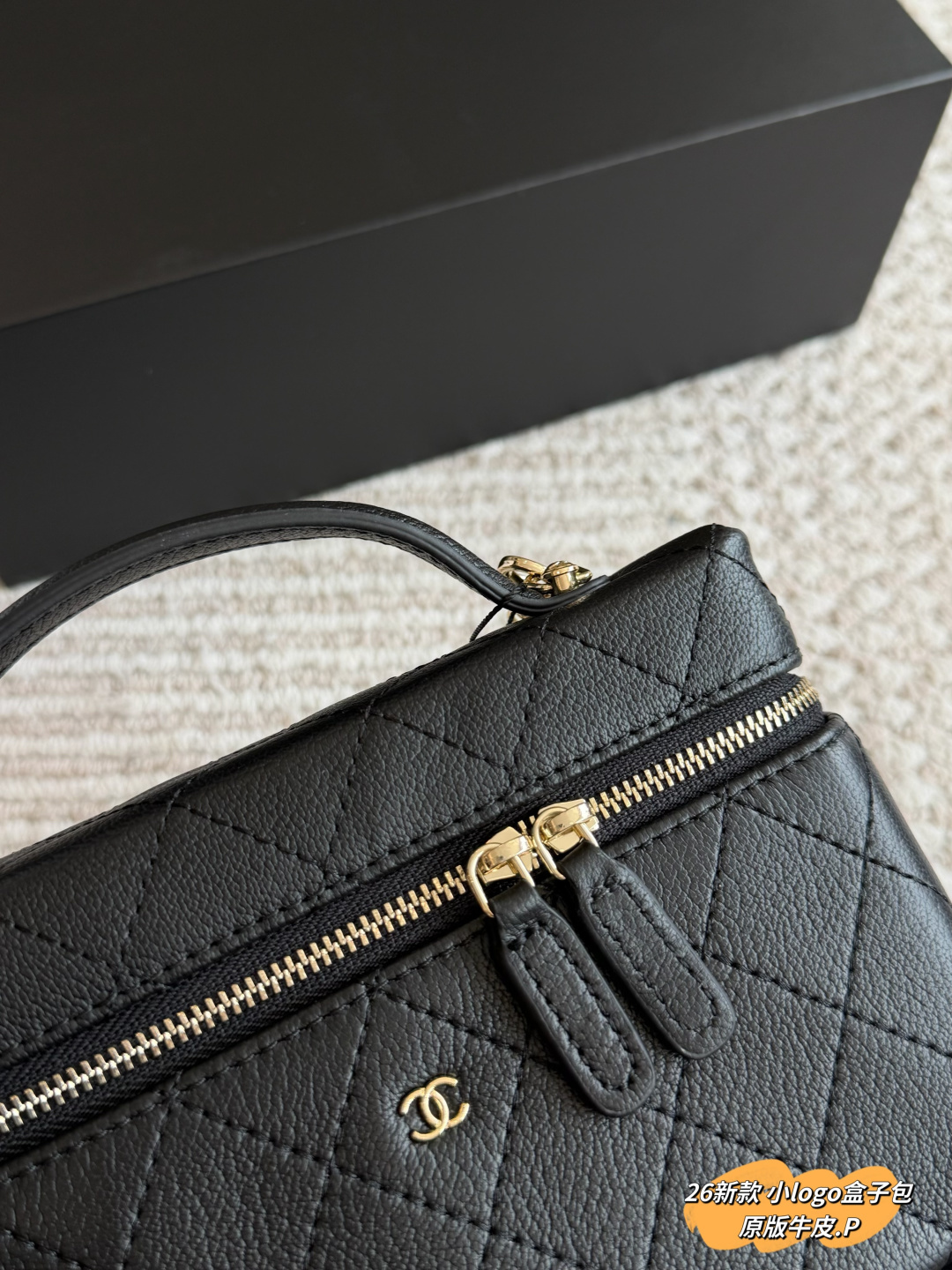 Chanel Women logo — photo 2