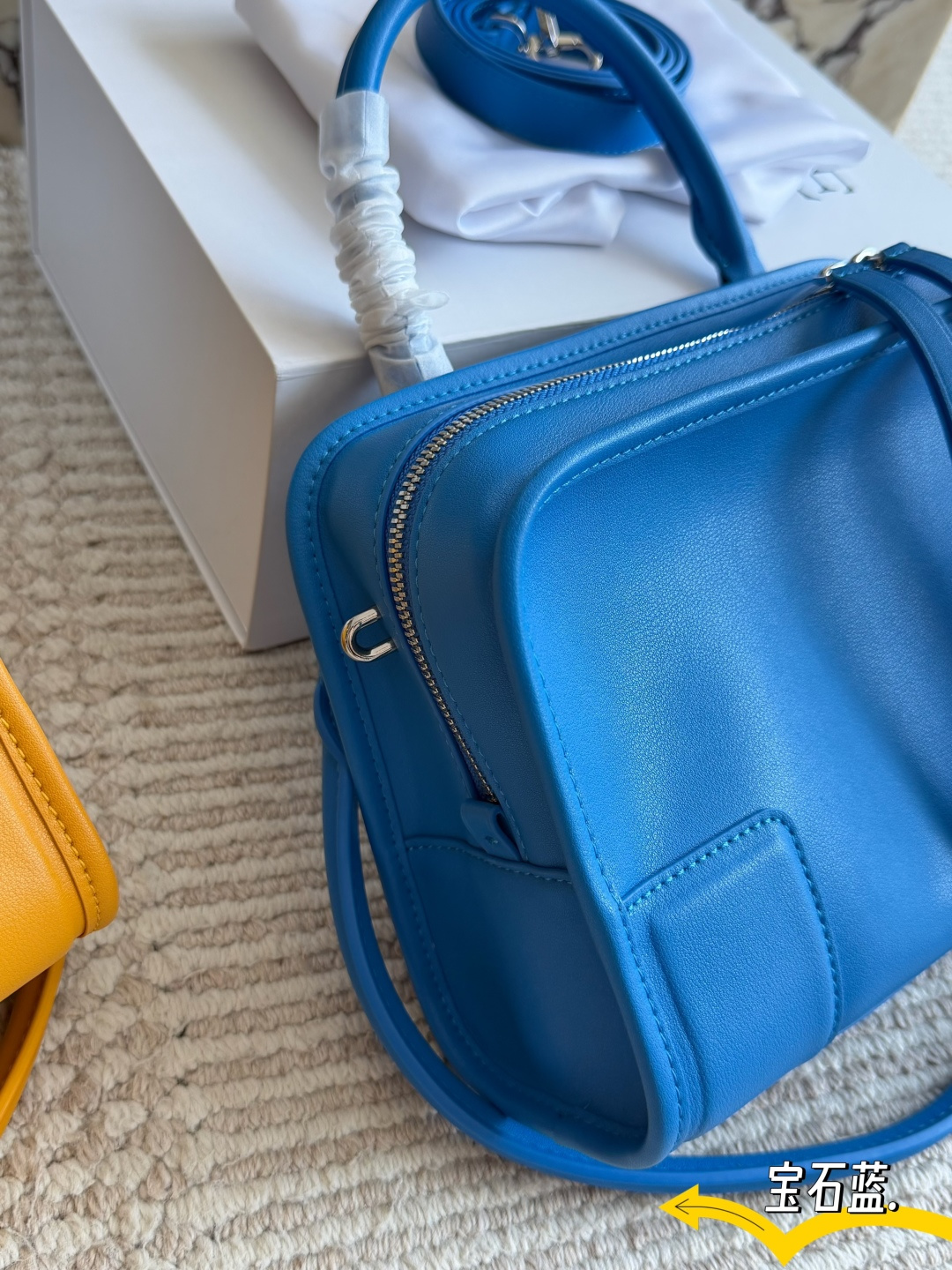 LOEWE taske Kohud med æske — photo 3